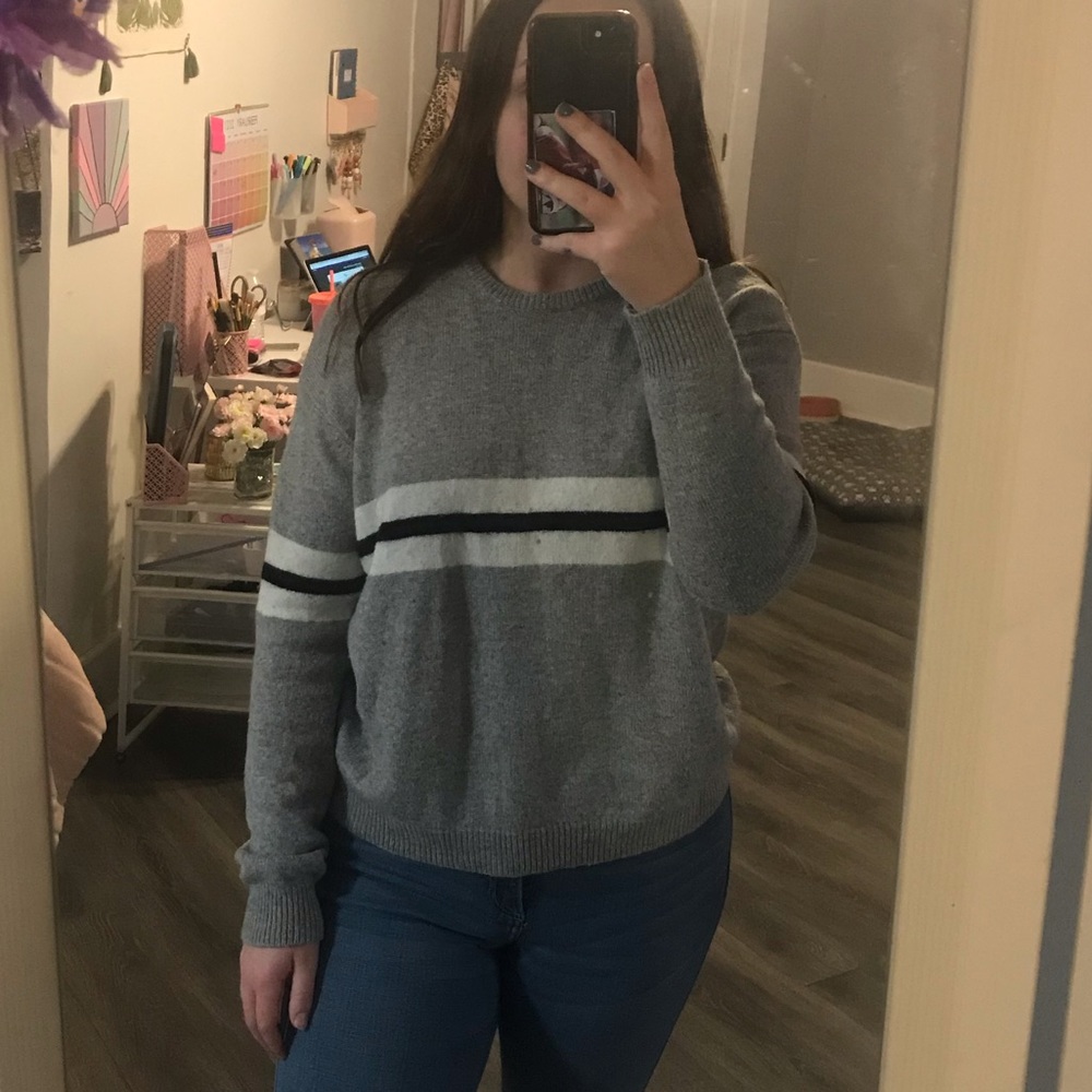 Brandy Melville sweater